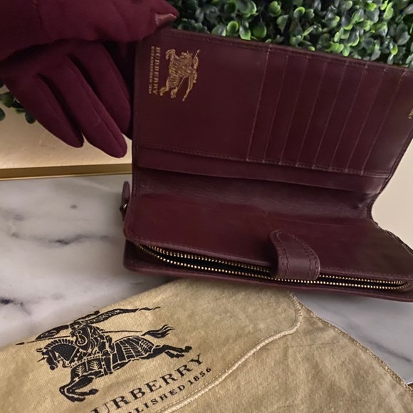 Wallet - Picture 3 of 3